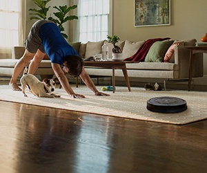 irobot-roomba-650-he-thong-ban-chai-ve-sinh-de-dang