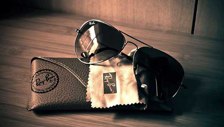 Phân biệt kính Rayban