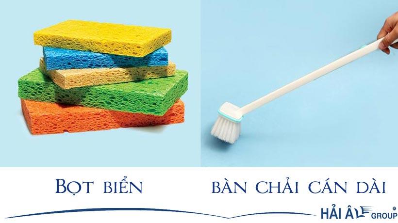 Dụng cụ vệ sinh bồn nước bằng phương pháp thủ công