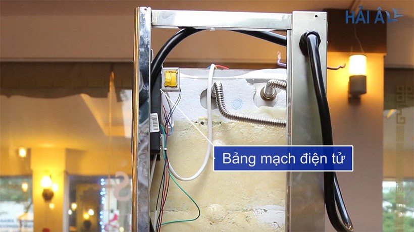 hop bang mach dien tu may dun nuoc nong nha 320
