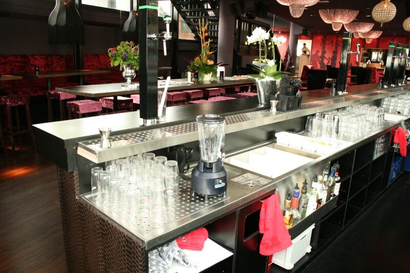 Nha Hang Quay Bar